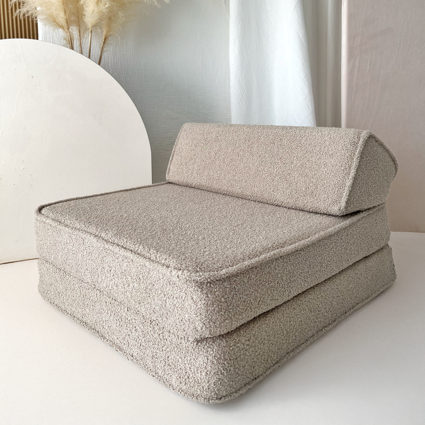 Moje | Bouclé Lounger Beige