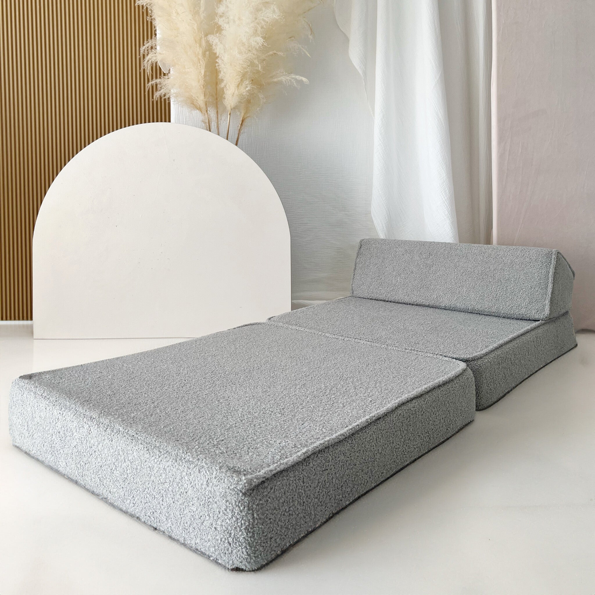 Moje | Bouclé Lounger Grey