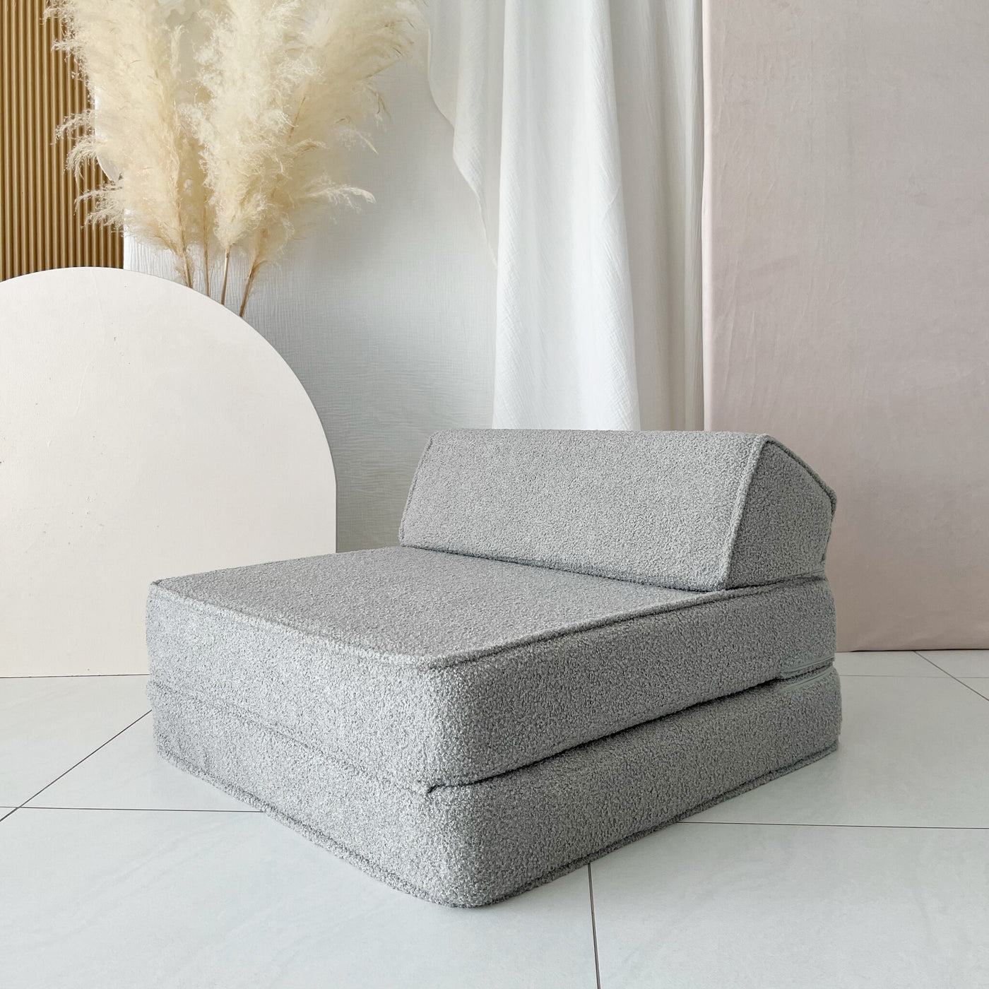 Moje | Bouclé Lounger Grey