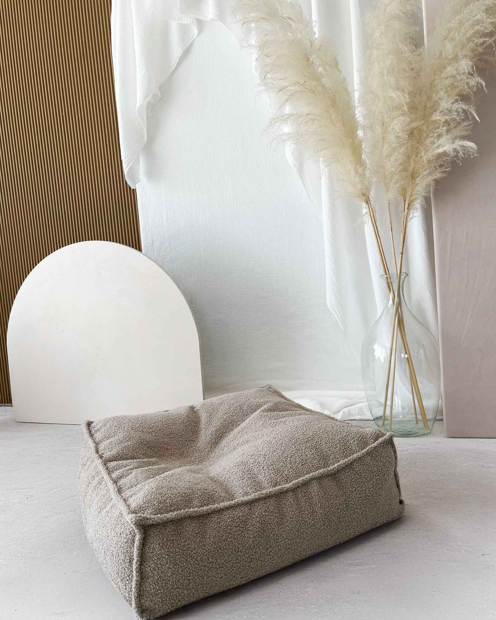 Moje | BouclÃ© Ottoman Beige