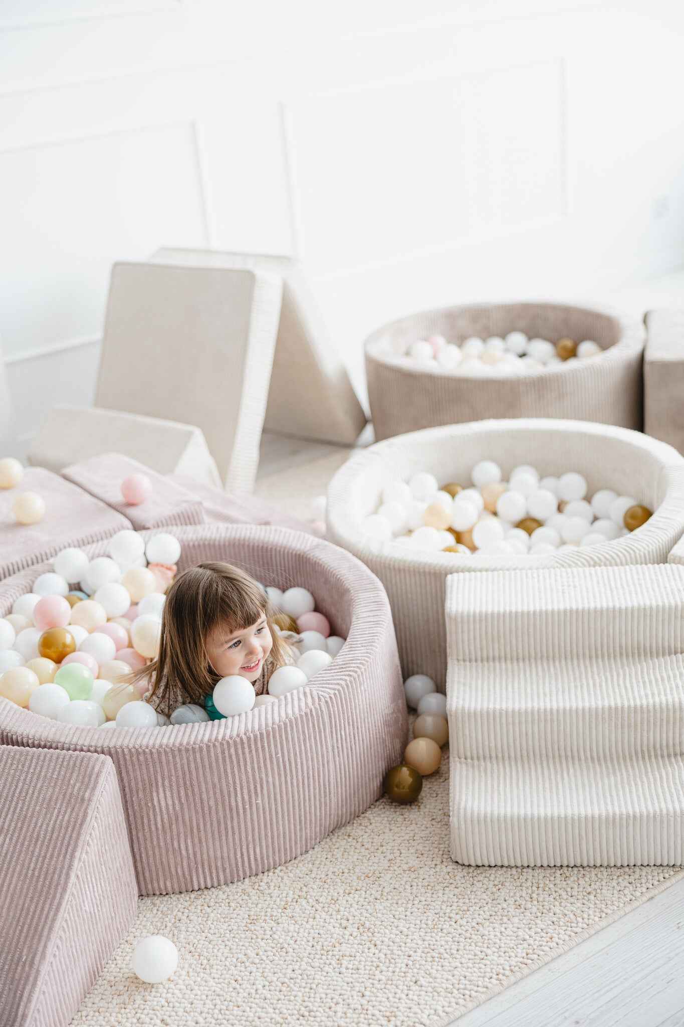 Moje | 3 Elements + Ball Pit - Ribbed Velvet Dusty Pink 90x30 cm + 200 Balls