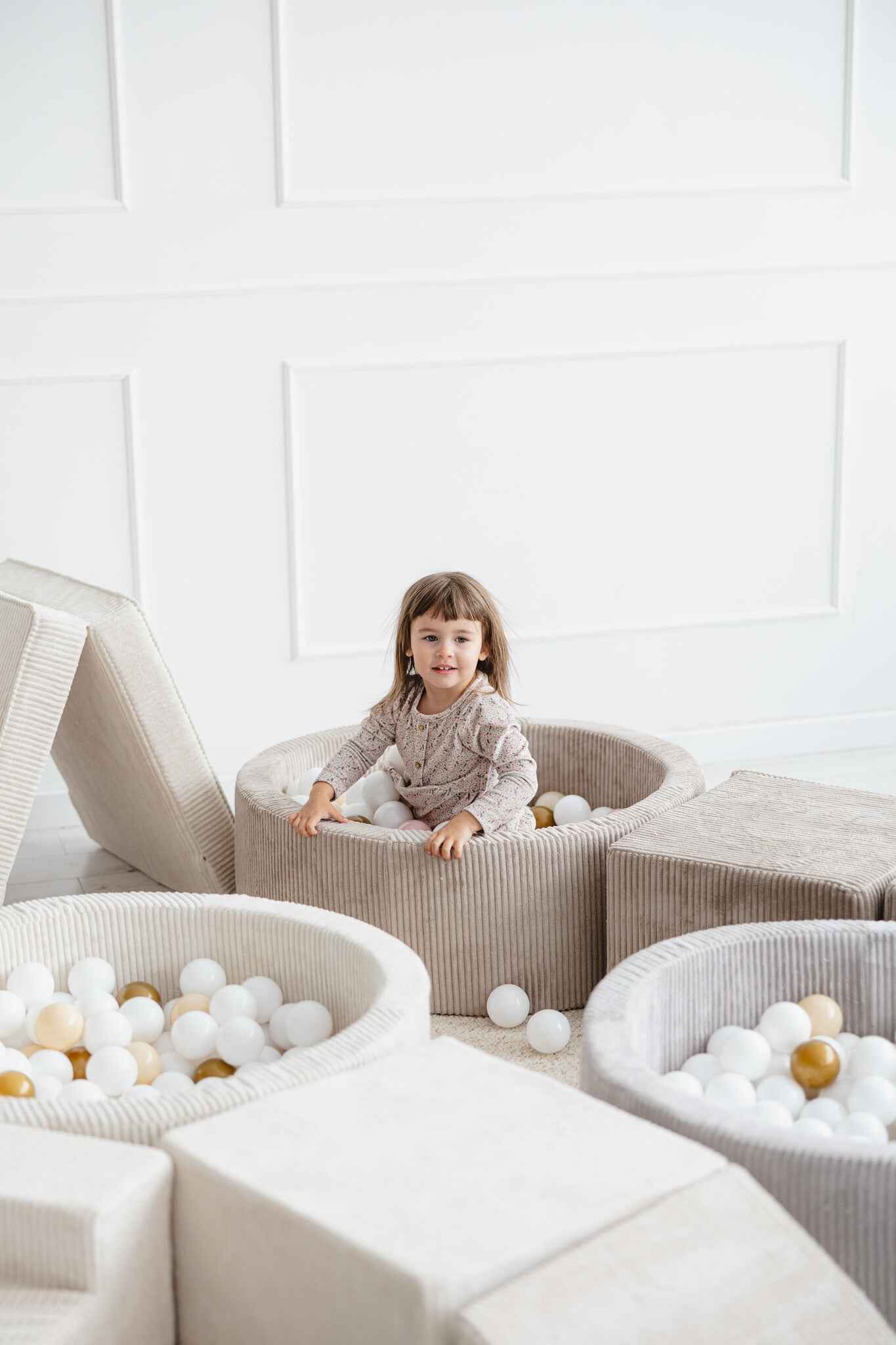 Moje | 3 Pieces + Ball Pit - Rib Velvet Grey 90x30 cm + 200 Balls