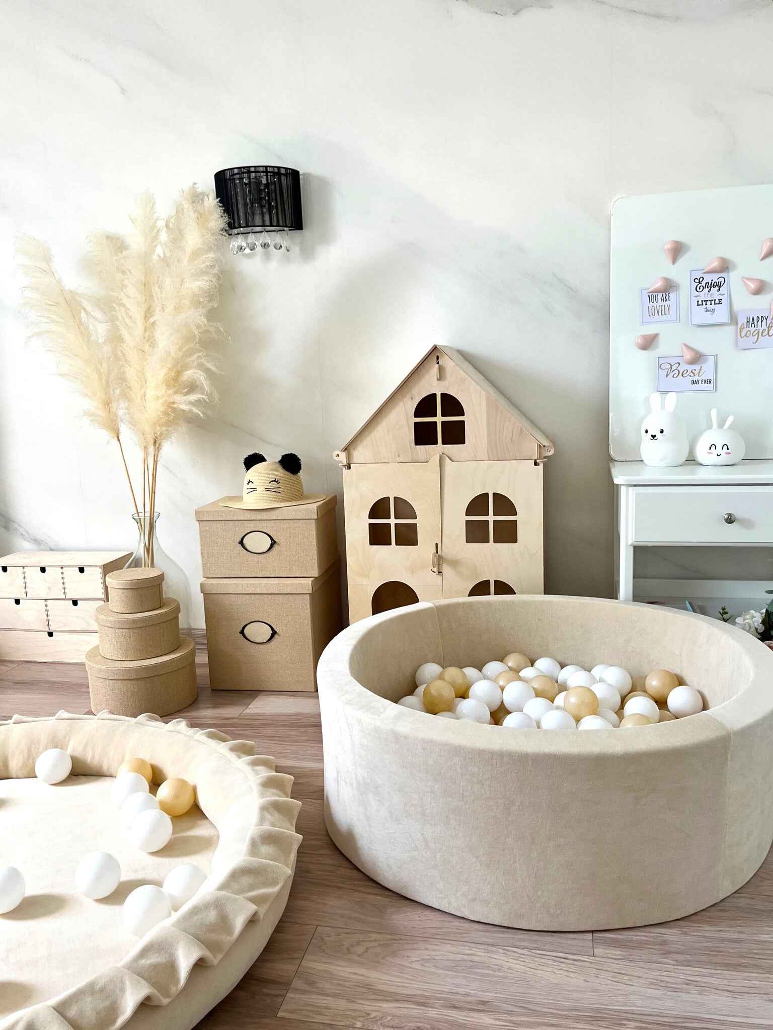 Moje | Soft Velvet Bubble Bath Mat - Ecru 90x30 cm + Balls