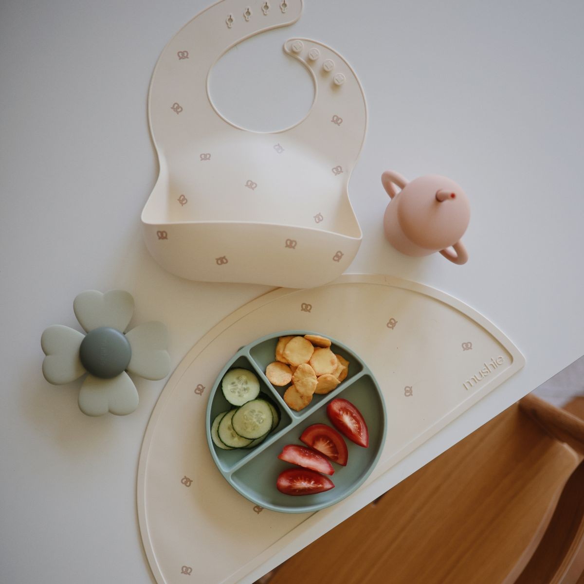 Mushie | Activiteitenspeelgoed Lucky Suction Spinner