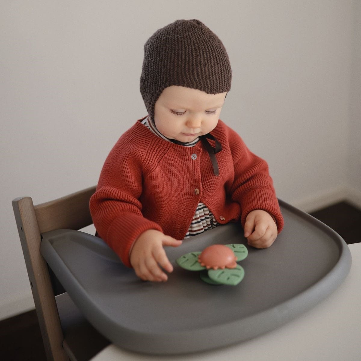 Mushie | Activiteitenspeelgoed Dino Suction Spinner