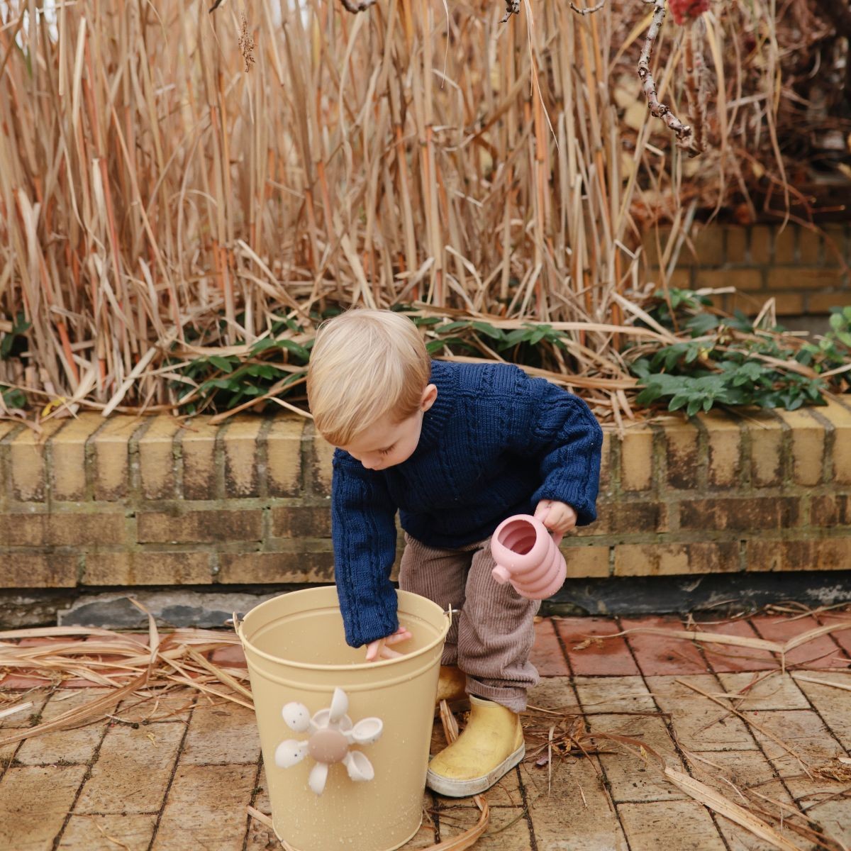 Mushie | Badspeelgoed Watering Can Peony