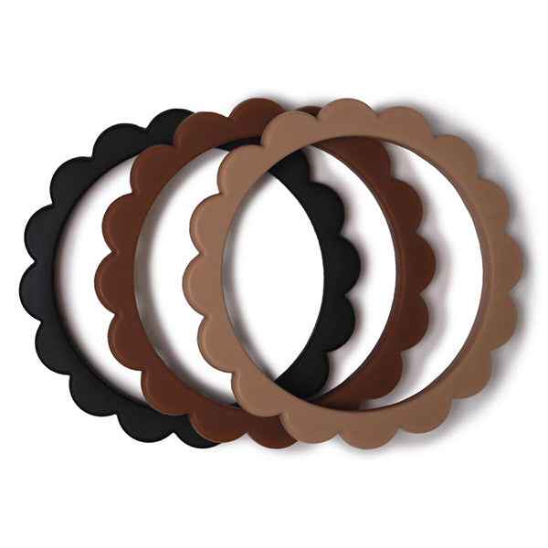 Mushie Flower bijtring armband Black