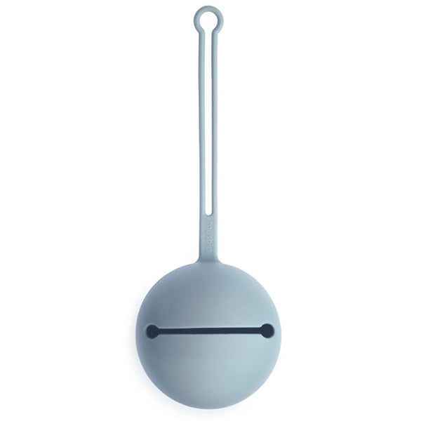 Mushie siliconen fopspeenhouder Powder blue