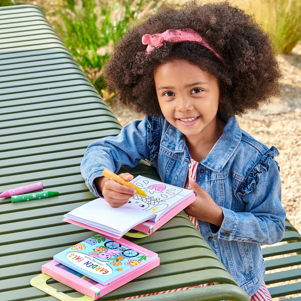 Ooly | Carry Along! Kleurboek en waskrijtjesset Garden Pals Set Van 9 Krijtjes