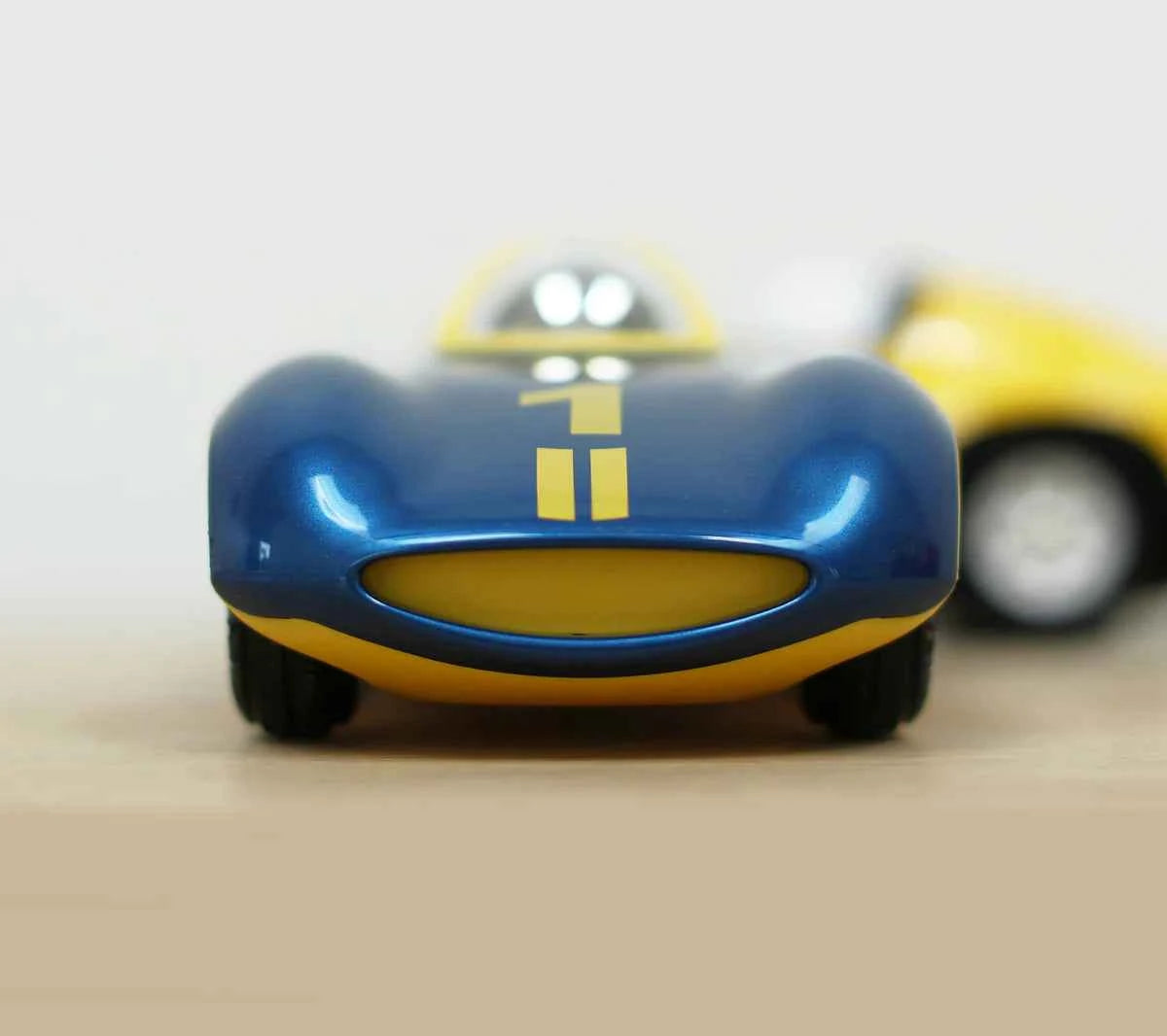 Playforever | Speedy Le Mans Boy Auto