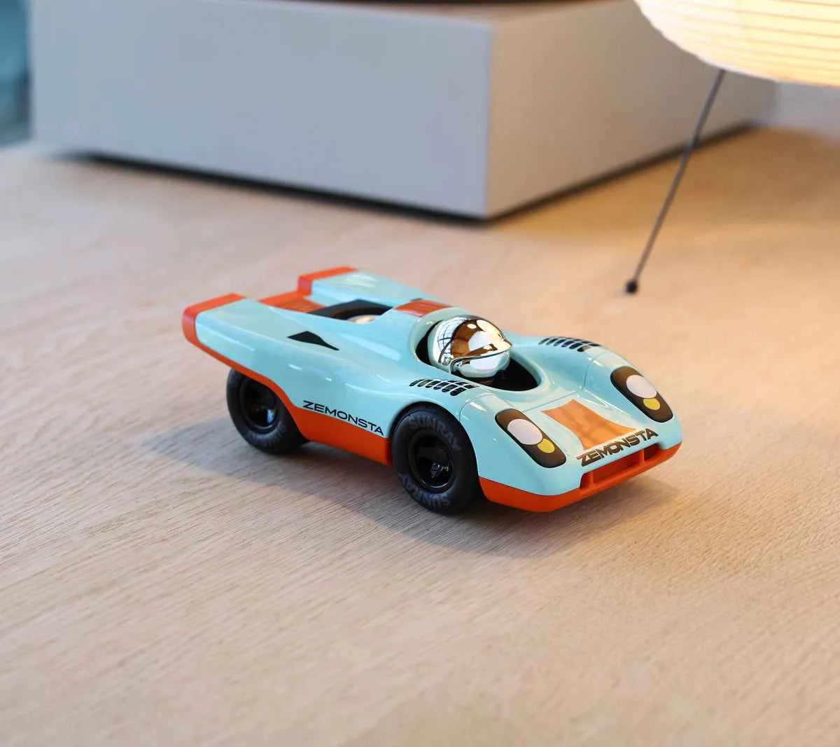 Playforever | Zemonsta Klaus Auto