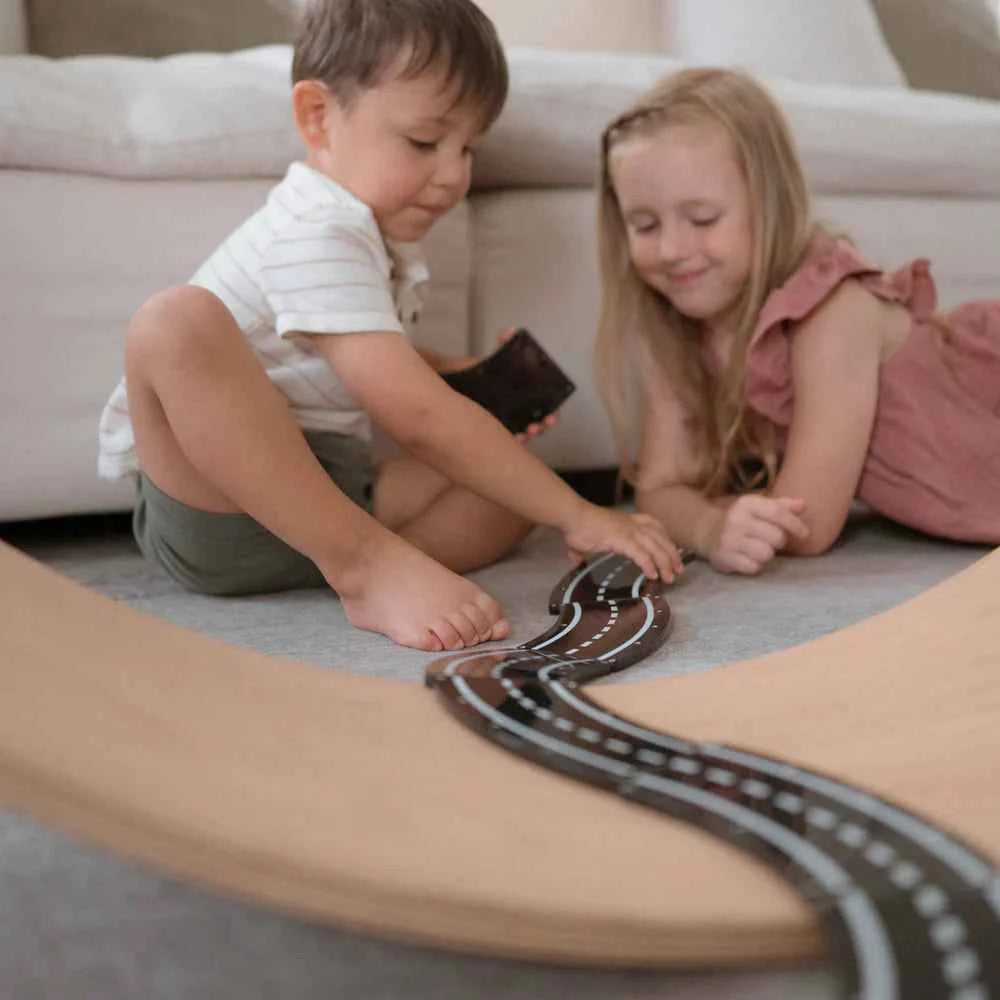 Magna-Tiles | XTRAS Roads 12 Piece Set