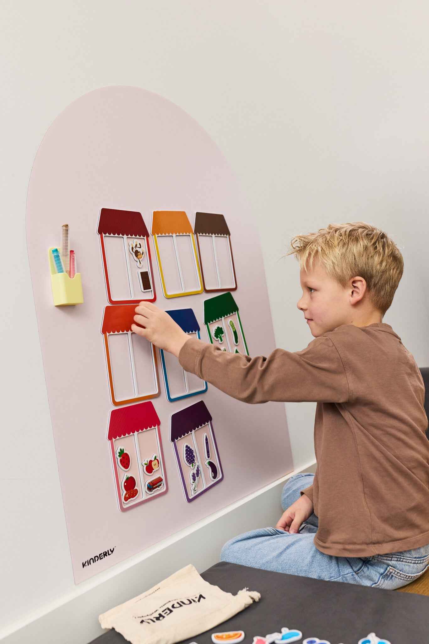 Kinderly | Verwijderbaar Magnetisch Behang Rose