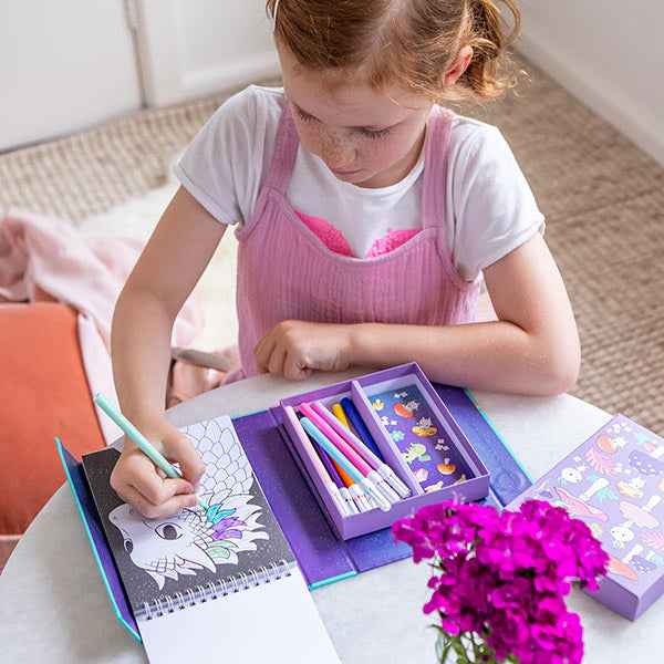 Tiger Tribe kleur- en stickerset mystiek bos