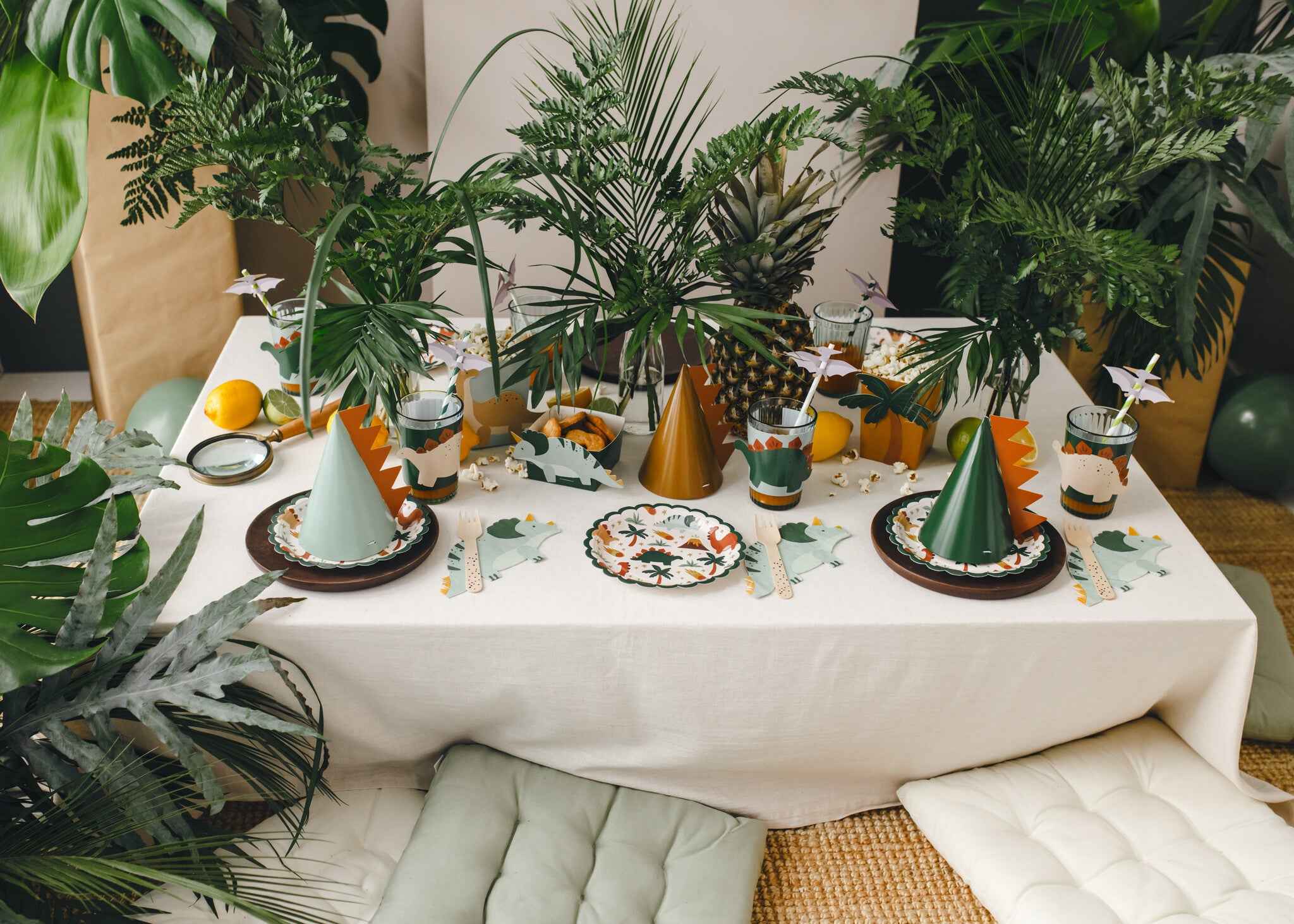 Party Deco Dinosaur Paper Plates