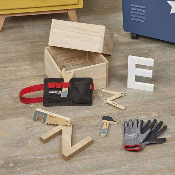 Janod tool belt and gloves