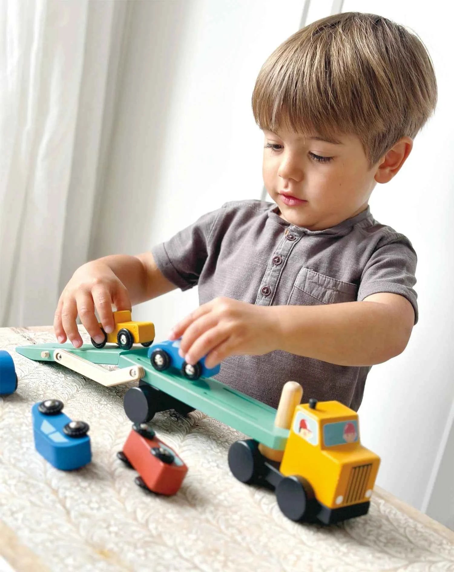 Mentari | Car Transporter Playset with 3 Wooden Cars